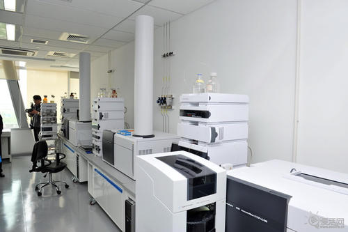 化学精密仪器室